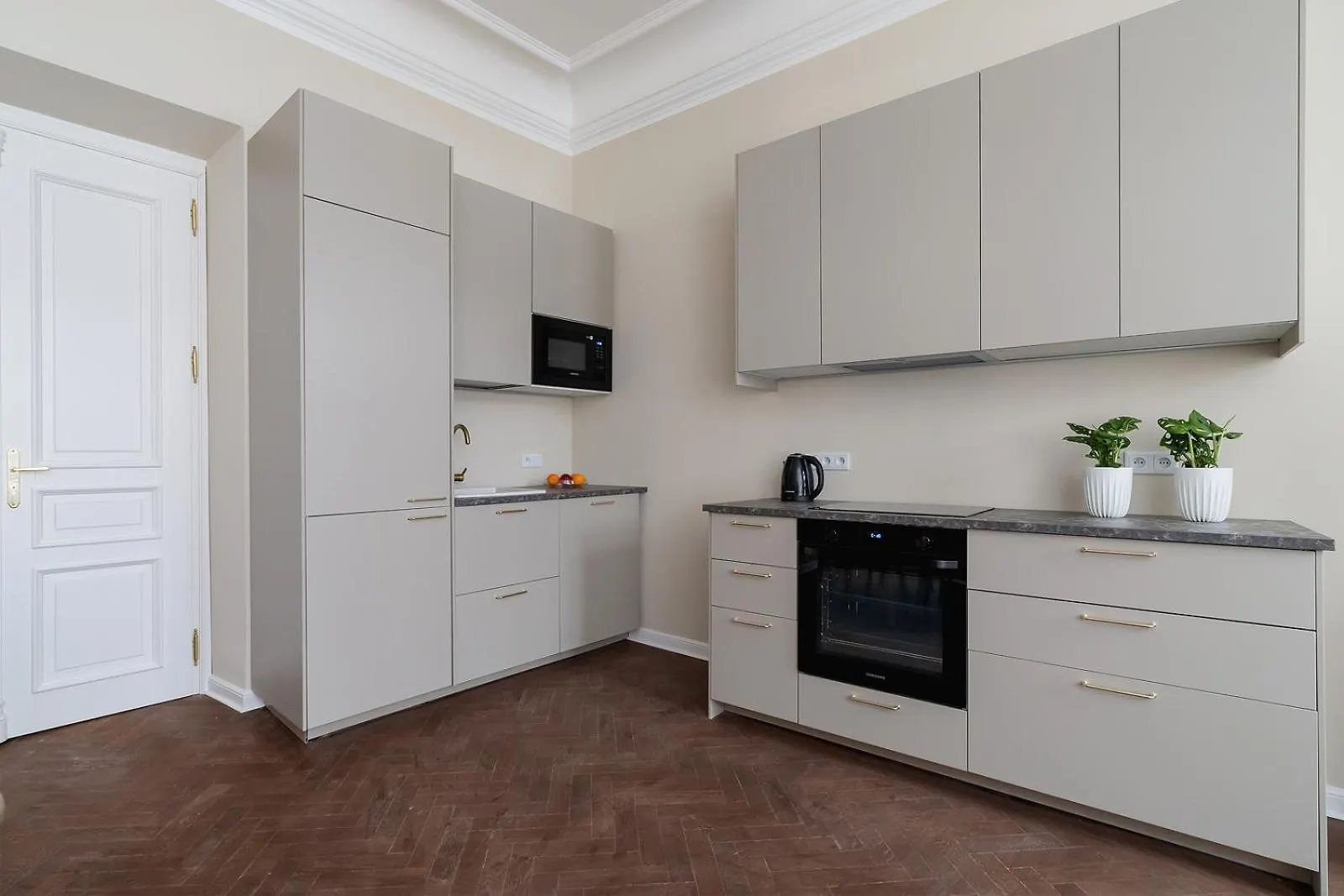 3 Bedroom Apartment With The Balcony - Rejtana 10 Krakow Poland